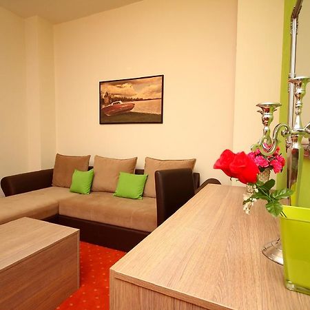 Hôtel Vila Palić Extérieur photo