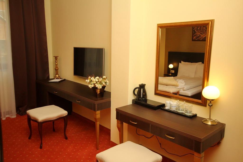 Hôtel Vila Palić Extérieur photo