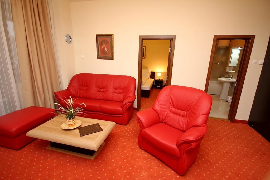 Hôtel Vila Palić Extérieur photo