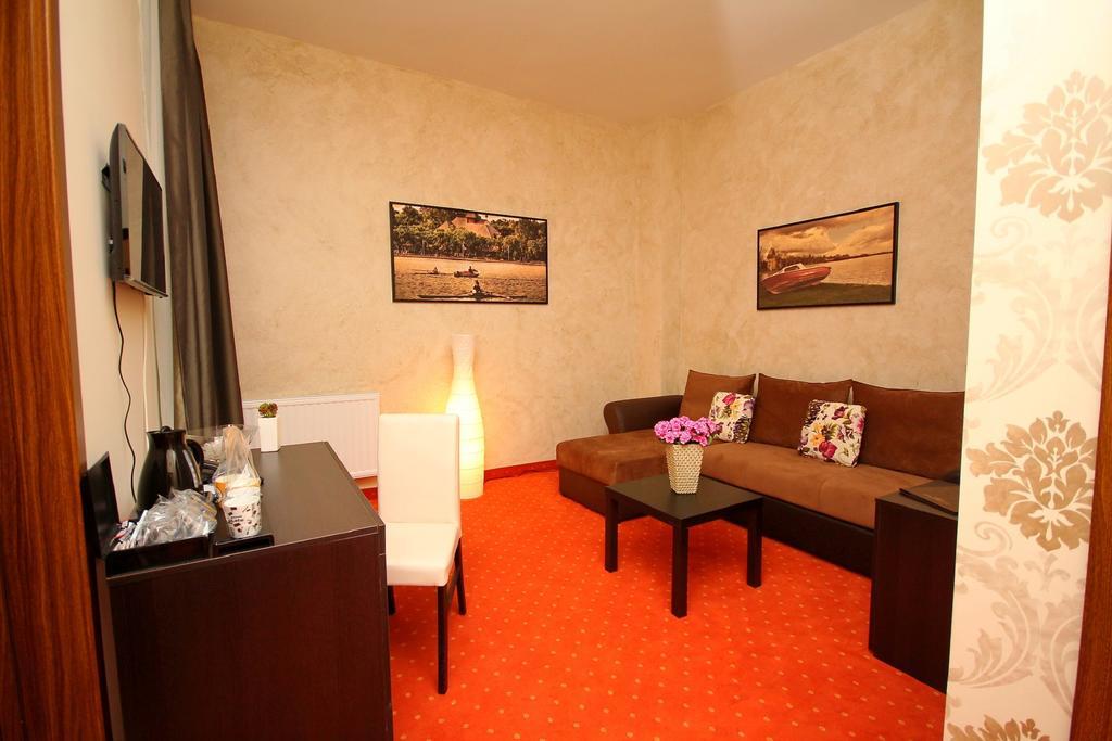 Hôtel Vila Palić Extérieur photo