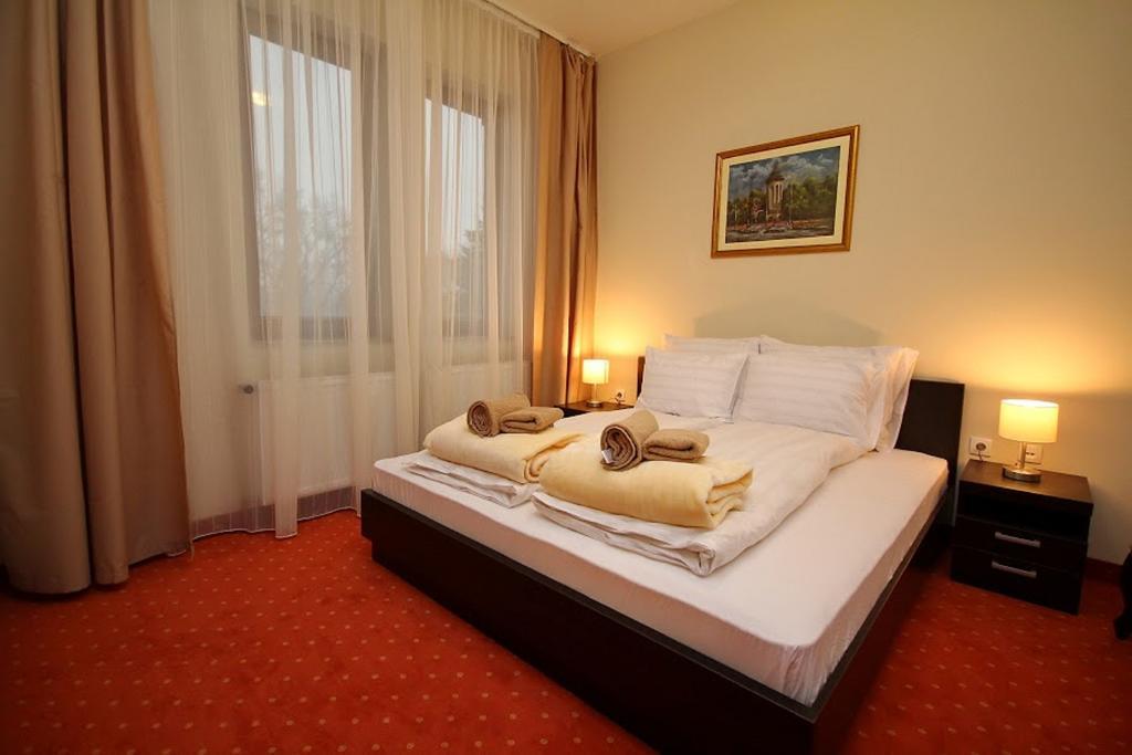 Hôtel Vila Palić Extérieur photo